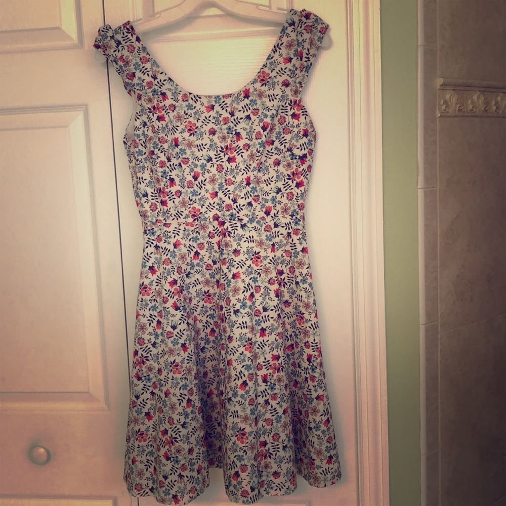 Whitney Deal Mini flower dress